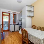 Appartement In 43070 Crikvenica
