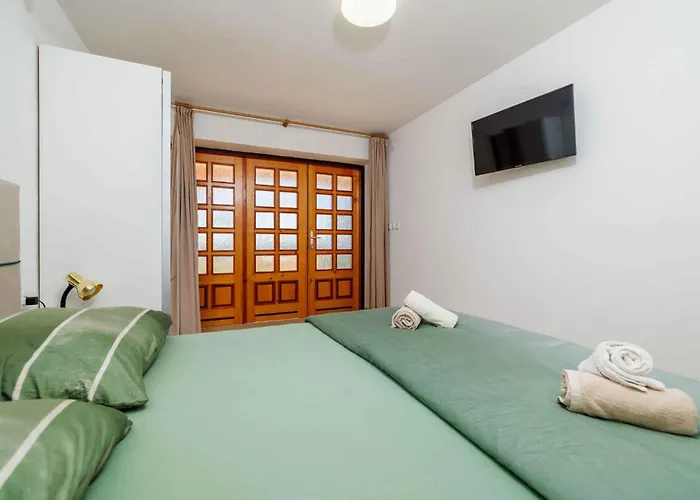In 43070 Apartment *