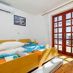 In 43070 Apartment