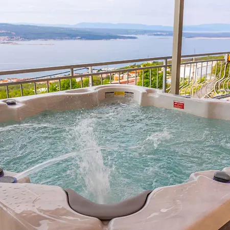 Apartment In 43070 *