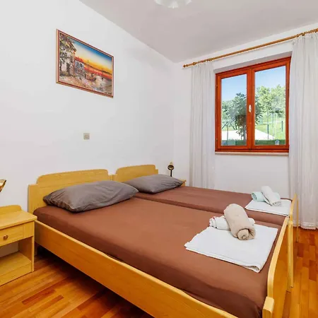 Apartmán In 43070 *